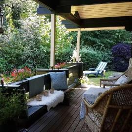 Sfeervol Houten Huis met Veranda aan het Water!