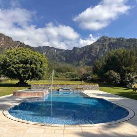 Villa magica tepoztlan con alberca jacuzzi y padel, מלון בטפוזטלן