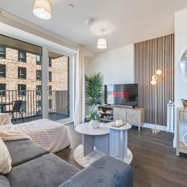 Luxury 1BR Direct to Wembley Sleeps 4, hotel em Hatch End