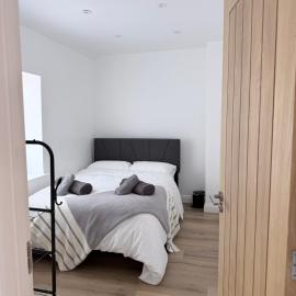 A Timeless Cottage Restored with a Modern Style, hotel in Midsomer Norton