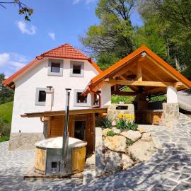 Turist farm Karničnik with wellness: Velenje şehrinde bir otel