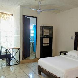Amueblados Casa Conchita, hotel sa León