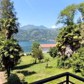 casa marina, hotelli kohteessa Pettenasco