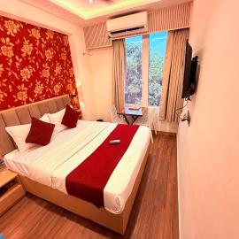 Hotel Iris Inn - Near Lodha Palava, Dombivali, hotel v destinácii Dombivli