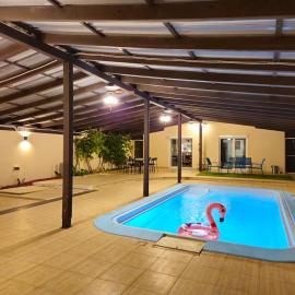 Magic Garden - Pool, Events, Free Parking, hotel a Tărtăşeşti