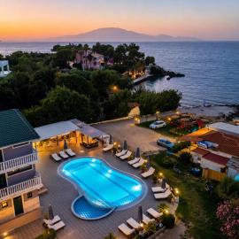 Amarylis Beachfront Studios, hôtel à Amoudi