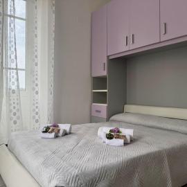 HOST4U IMPERIA - Casa Nina a Pontedassio, Autentico Borgo a 10 minuti da Imperia e la Spiaggia, Hotel in Pontedassio