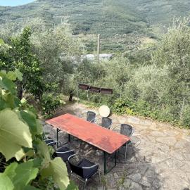 HOST4U IMPERIA - Splendinda Casa immersa nella Natura, a soli 15 minuti dal Mare, hotel a Chiusavecchia