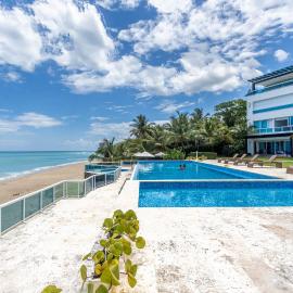 Arenas Beachfront Condos!, Hotel in Sosúa