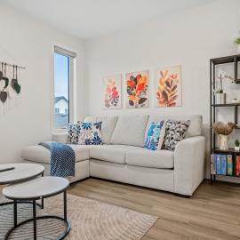 Sol Close to Airport, Trails & Parks Pets Ok, hótel á YYC