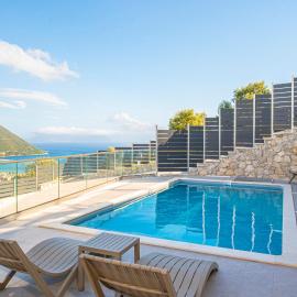 Aifantis Villa 1, hotel en Póndi