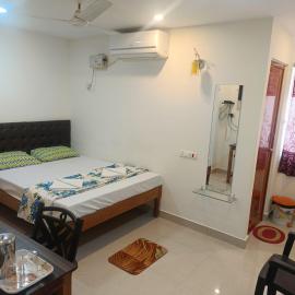 King Shell, hotel a Bumlitan