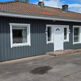 Viesnīca Rymligt hus för upp till 6 personer nära natur och sjöar pilsētā Skånes Fagerhult