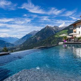Mountain Village Hasenegg, hotel in Schenna