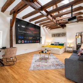 LUNIQ - Studio Marienborn mit 108 Zoll Heimkino - Parken