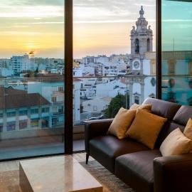 The Downtown Largo do Carmo, hotel in Faro