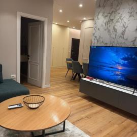 Tirana Lake Bliss Apartment, hotel in Sauk