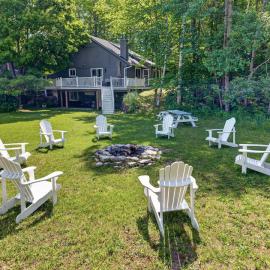 Twilight Ridge by Simple Life Rentals, viešbutis mieste Baileys Harbor