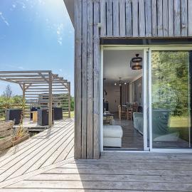 Le Container de Jeff - Maison bois, grand jardin, hótel í Uzel