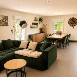 Maison contemporaine avec jacuzzi privé