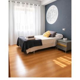 Luna Room