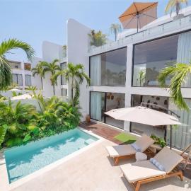 Darina Villa - Private Rooftop Escape with Pool Close to Beach