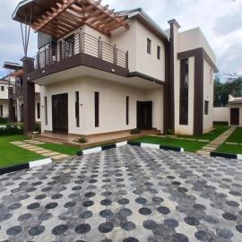 Jaymorgan Villas 4 bedroomed, hotel in Nanyuki
