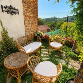 Villa Lorenzo, готель у місті Mombello Monferrato