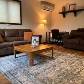 Cozy Cabin Condo by the Mountain, 5mins to skiing!, hotel a Windham