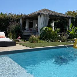 L Effet Mer Cocon climatisé avec terrasse et jardin privés Piscine, hotel in Audenge