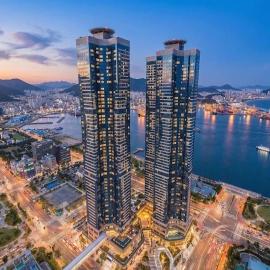 Le Collective Busan station