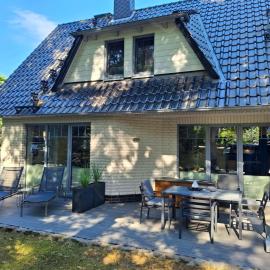 Ferienhaus Strandnah - Ostseeurlaub in Glowe in Top-Lage, hotelli kohteessa Glowe