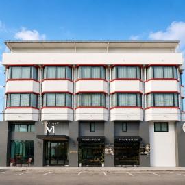 V1 boutique hotel