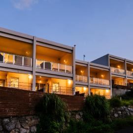 Hillside Sea View Resort Villa Gushikumui, hotel in Motobu