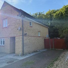 Family house Reading University Reading Festival close to M4, hotel in Earley
