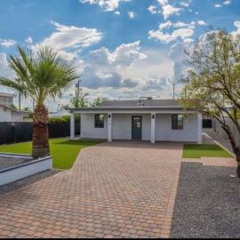 Affordable Modern Home Near Airport! Private AZ