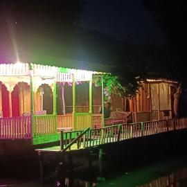 Veena Palace Group Of Houseboats, hotel v destinaci Šrínagar
