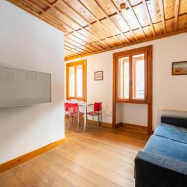 In the historic building, con aria condizionata, hotel in Ceresole Reale