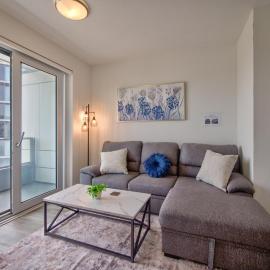 Cozy Condo in Downtown KW, hotel i Kitchener