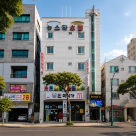 New Star Hotel, hotell sihtkohas Chu-sung