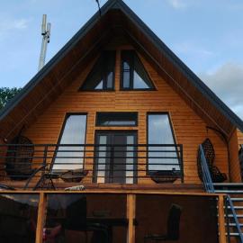 Cabana A frame Nămăiești, hotel em Nămăeşti