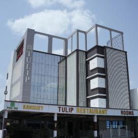 Thuwāvi में, होटल Tulip Restaurant Banquet & rooms