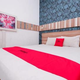 RedDoorz near Plaza Simpang Lima, hotel in Semarang