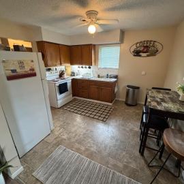 Freshly Remodeled 2 Bedroom Retreat
