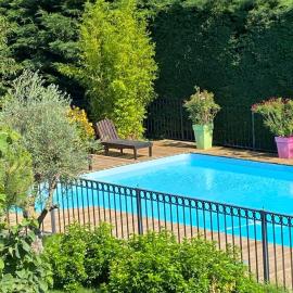 grand gîte famille piscine climatisé