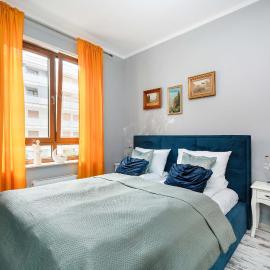 Spacious Apartment with a Balcony and Parking by Noclegi Renters, hotel en Toruń