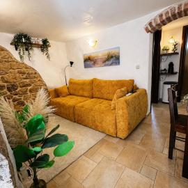 Biba Holiday, hotel em Omišalj