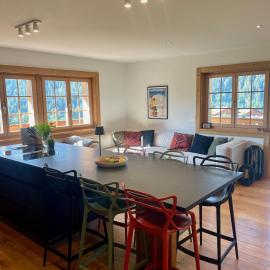 3 bedroom Modern Alpine Escape、シャトー・デーのホテル