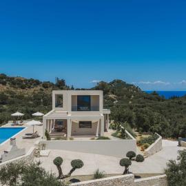 Euphoria Hill Luxury 3BR Villa with Private Pool & Sea View, By TK Premium Stays