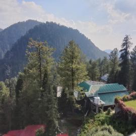 Haven Alpine Retreat - 5BR Luxury Villa in Dunga Gali near Mushkpuri Track, hotel in Abbottabad